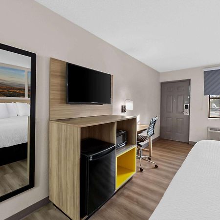 Days Inn By Wyndham Brownsville Εξωτερικό φωτογραφία