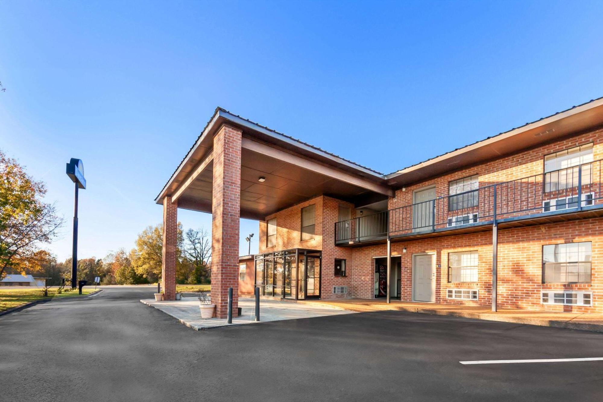 Days Inn By Wyndham Brownsville Εξωτερικό φωτογραφία