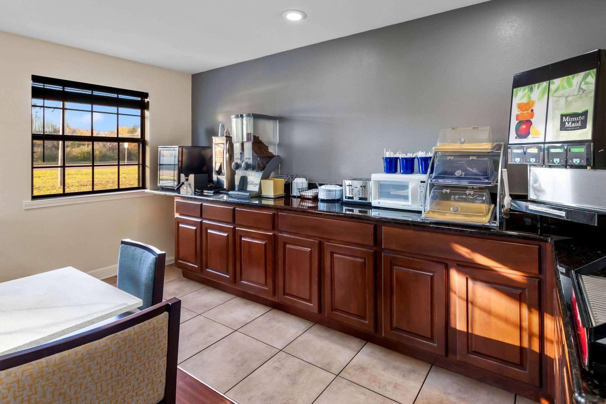 Days Inn By Wyndham Brownsville Εξωτερικό φωτογραφία